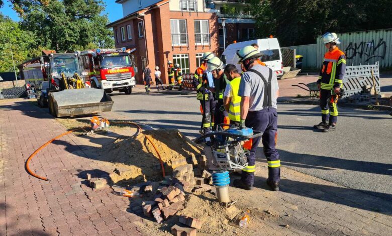 Gasleitung bei Bauarbeiten beschädigt – Feuerwehr Maschen im Einsatz 20 Gasleitung bei Bauarbeiten beschädigt – Feuerwehr Maschen im Einsatz
