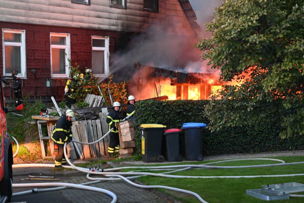 Elternhaus von FDP-Politiker Carl Cevin-Key Coste in Neuland durch Feuer zerstört