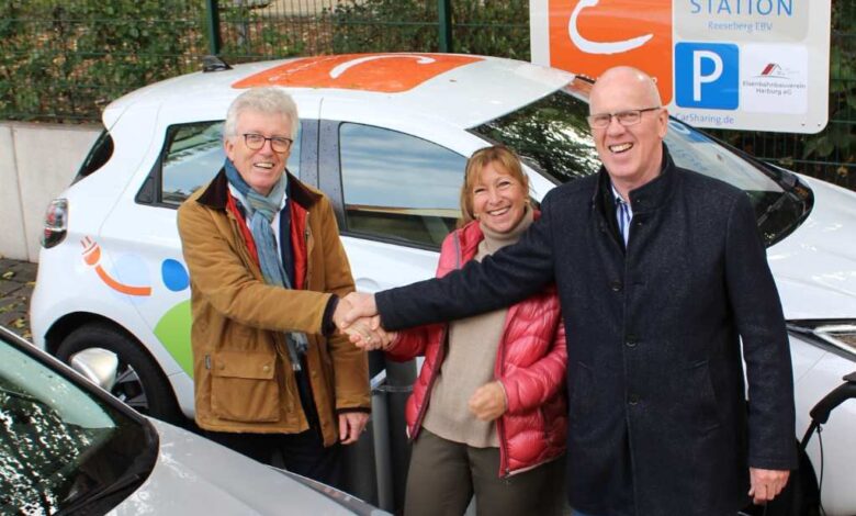 Neue CarSharing-Station in Harburg eröffnet