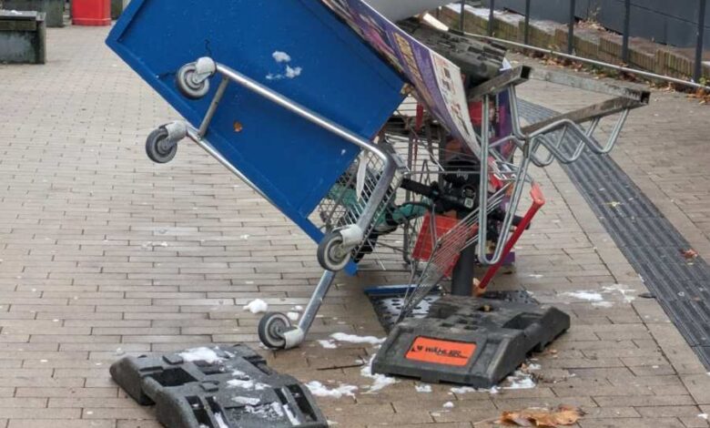 Neues "Kunstwerk" am Bahnhof Neuwiedenthal verwundert Passanten