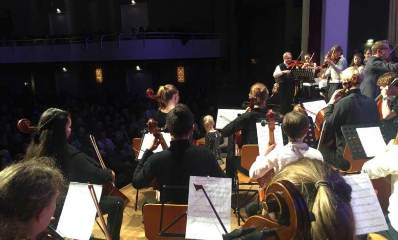 Jahreskonzert der akademie Hamburg für Musik und Kultur in der Friedrich-Ebert-Halle