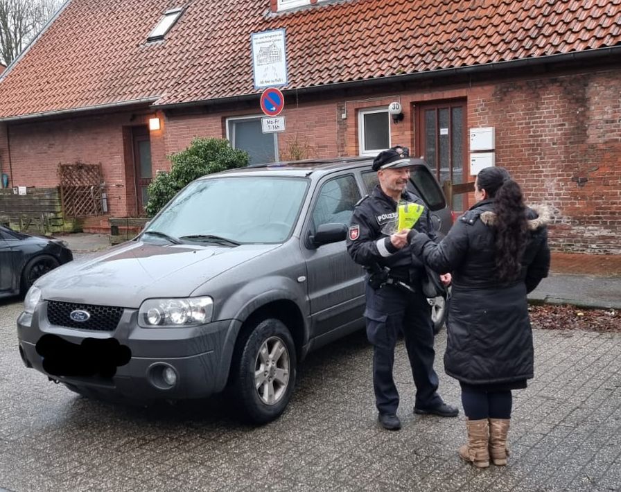 Elternhaltestelle für die Grundschule Campe - Polizei und Hansestadt überprüfen die Akzeptanz