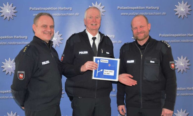 Führungswechsel bei der Autobahnpolizei - Dienststellenleiter geht in Pension 14 Führungswechsel bei der Autobahnpolizei - Dienststellenleiter geht in Pension