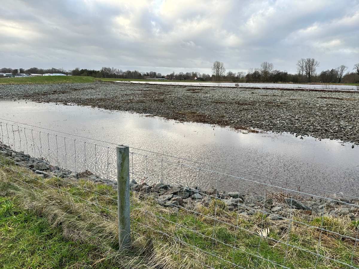 Landkreis Stade unterstützt Hochwasserschutz an der Lühe 1 Landkreis Stade unterstützt Hochwasserschutz an der Lühe