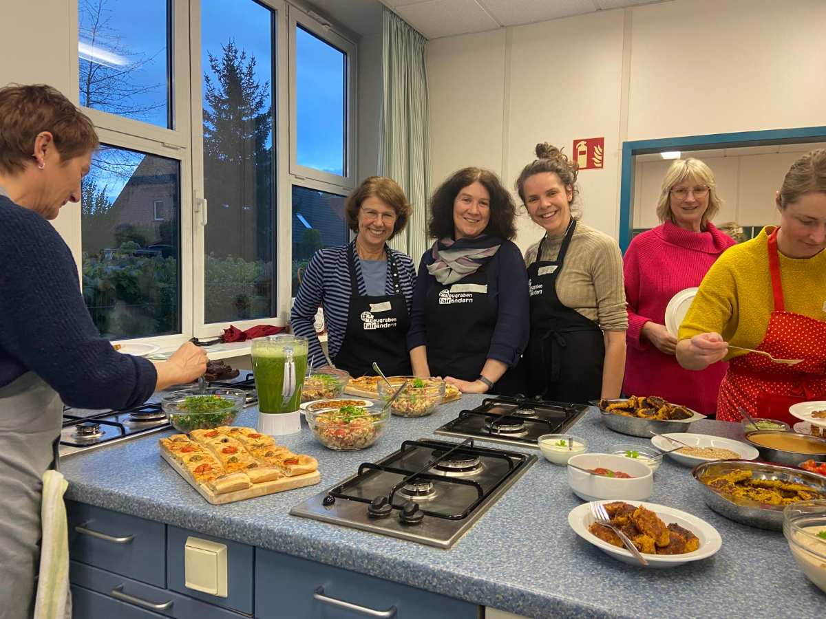 Glückliche Grillerinnen im Kochworkshop