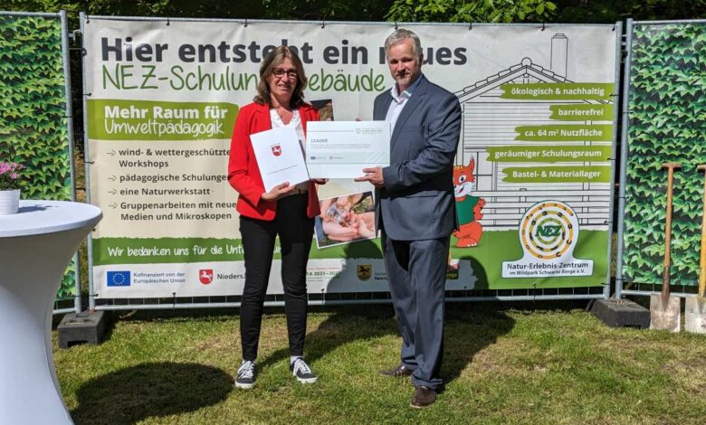 Neues Gebäude für das Natur-Erlebnis-Zentrum im Wildpark Schwarze Berge e.V.