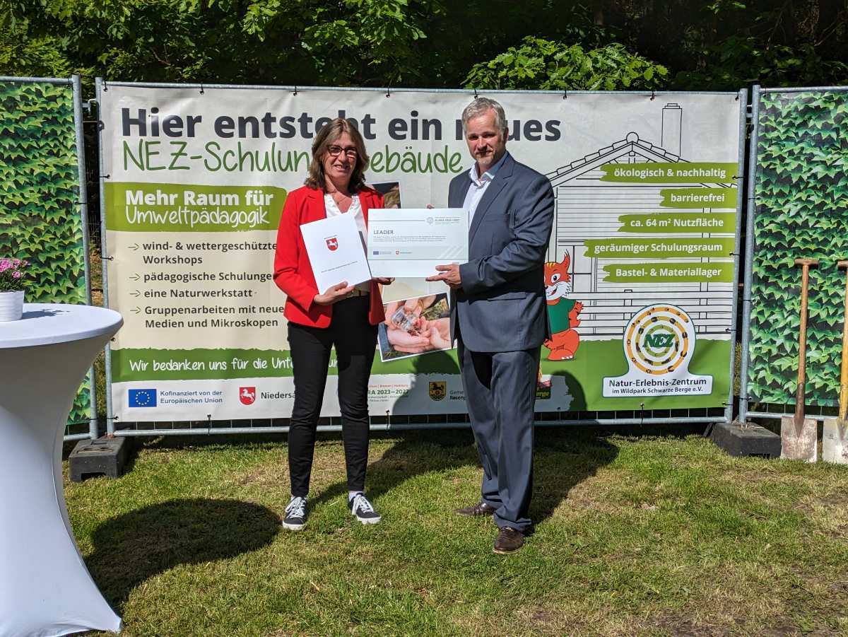 Neues Gebäude für das Natur-Erlebnis-Zentrum im Wildpark Schwarze Berge e.V.