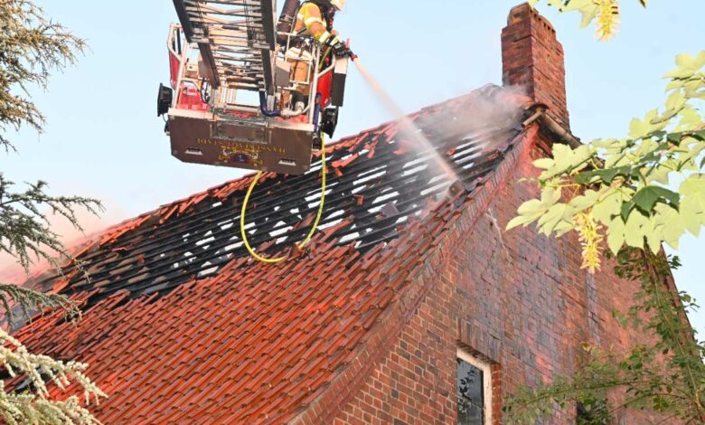 Großbrand in Stade-Bützfleth: Feuerwehr im Großeinsatz