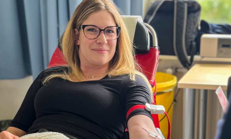 Mitarbeiter der Elbe Kliniken spenden Blut: Lebensrettende Aktion in Stade und Buxtehude