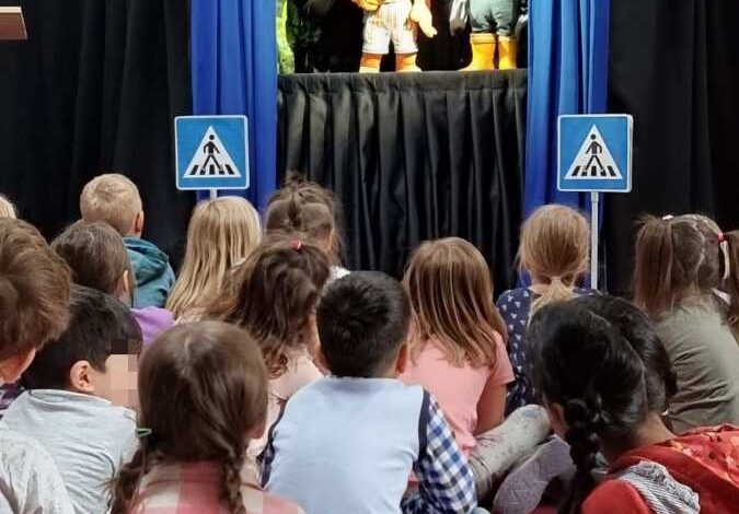 Polizeipräventionsbühne begeistert Vorschulkinder