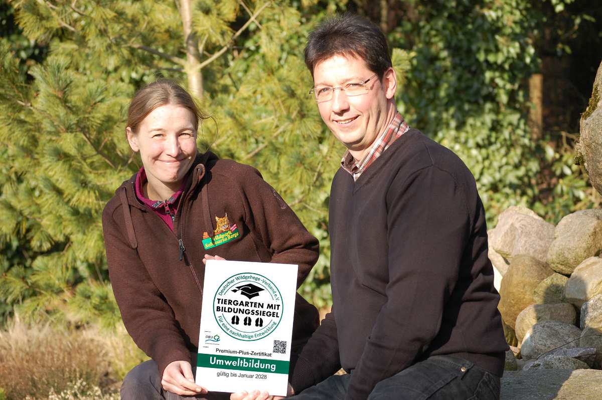 Drei Pfoten für das Natur-Erlebnis-Zentrum im Wildpark Schwarze Berge