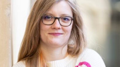 Politisches Picknick mit Miriam Block (MdHB) am Harburger Rathausplatz