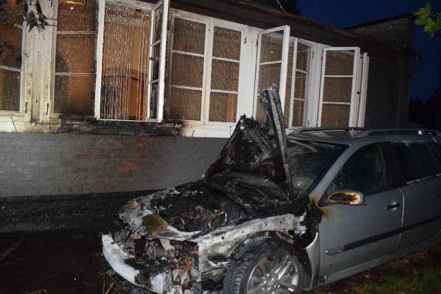Fahrzeugbrand nach Batteriewechsel in Stelle