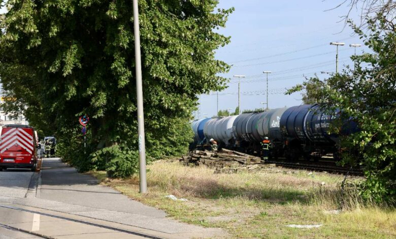 Gasleck an Kesselwaggon: Großeinsatz der Rettungskräfte in Moorburg