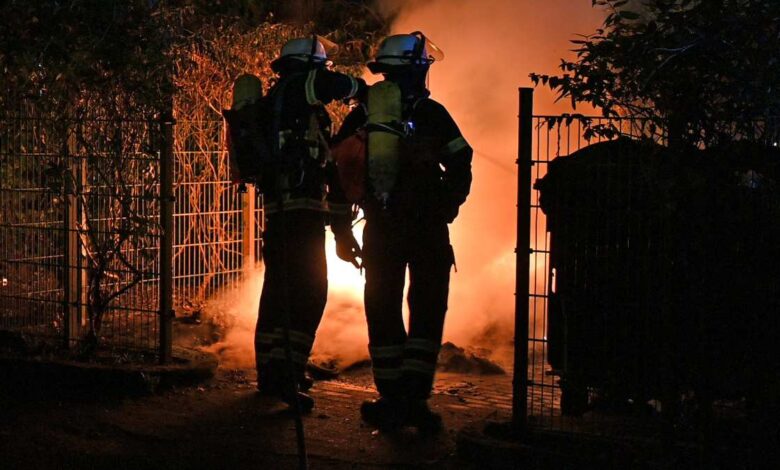 Erneute Brandstiftungen in Harburg: Drei Mülltonnen in Flammen