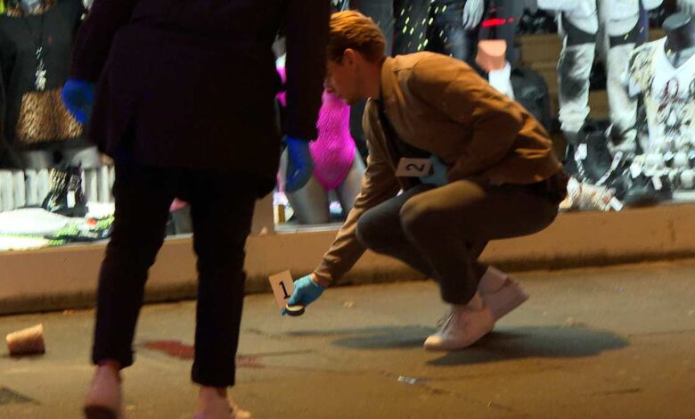 Blutige Auseinandersetzung auf der Reeperbahn: Zwei Personen mit Stichverletzungen aufgefunden