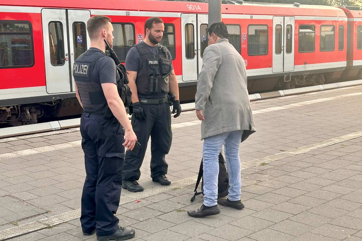 Notbremse gezogen: Großeinsatz nach sexueller Belästigung am Bahnhof Neugraben