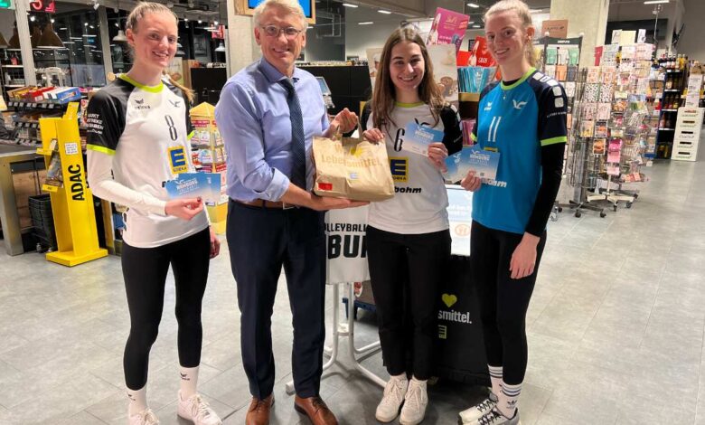 VTH-Spendenaktion zum Saisonstart: Volleyballerinnen sammeln für die Tafel 7 VTH-Spendenaktion zum Saisonstart: Volleyballerinnen sammeln für die Tafel