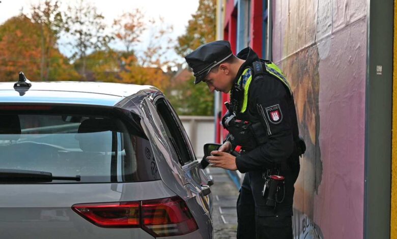 Lebensgefährlicher Unfall mit verbotenem E-Scooter auf der Cuxhavener Straße 3 Lebensgefährlicher Unfall mit verbotenem E-Scooter auf der Cuxhavener Straße