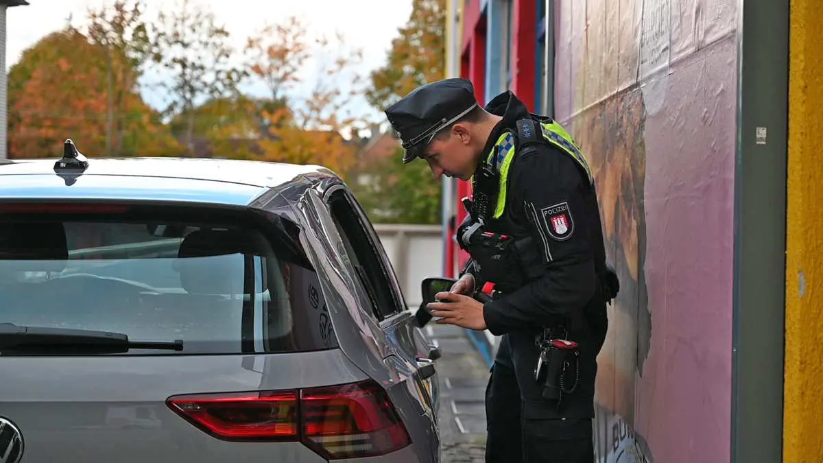 Lebensgefährlicher Unfall mit verbotenem E-Scooter auf der Cuxhavener Straße