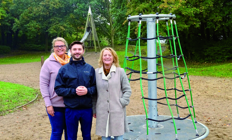 Erstes inklusives Spielgerät im Rüschpark auf Finkenwerder