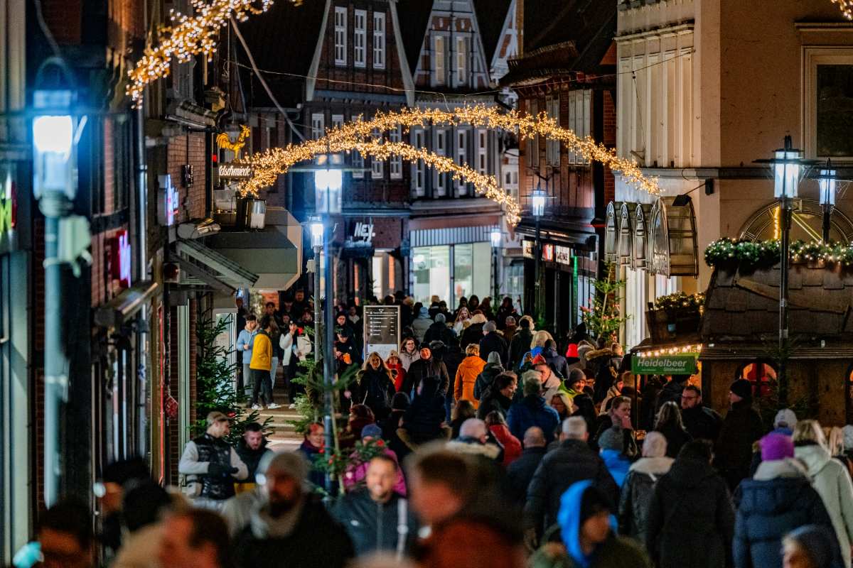 Walk of Lights in der Stader Altstadt: Gemütliches Licht zur dunklen Jahreszeit