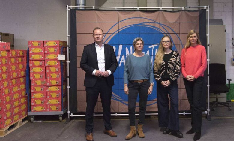 Hamburg packt Hoffnung: 3.000 Weihnachtsboxen für ukrainische Kinder