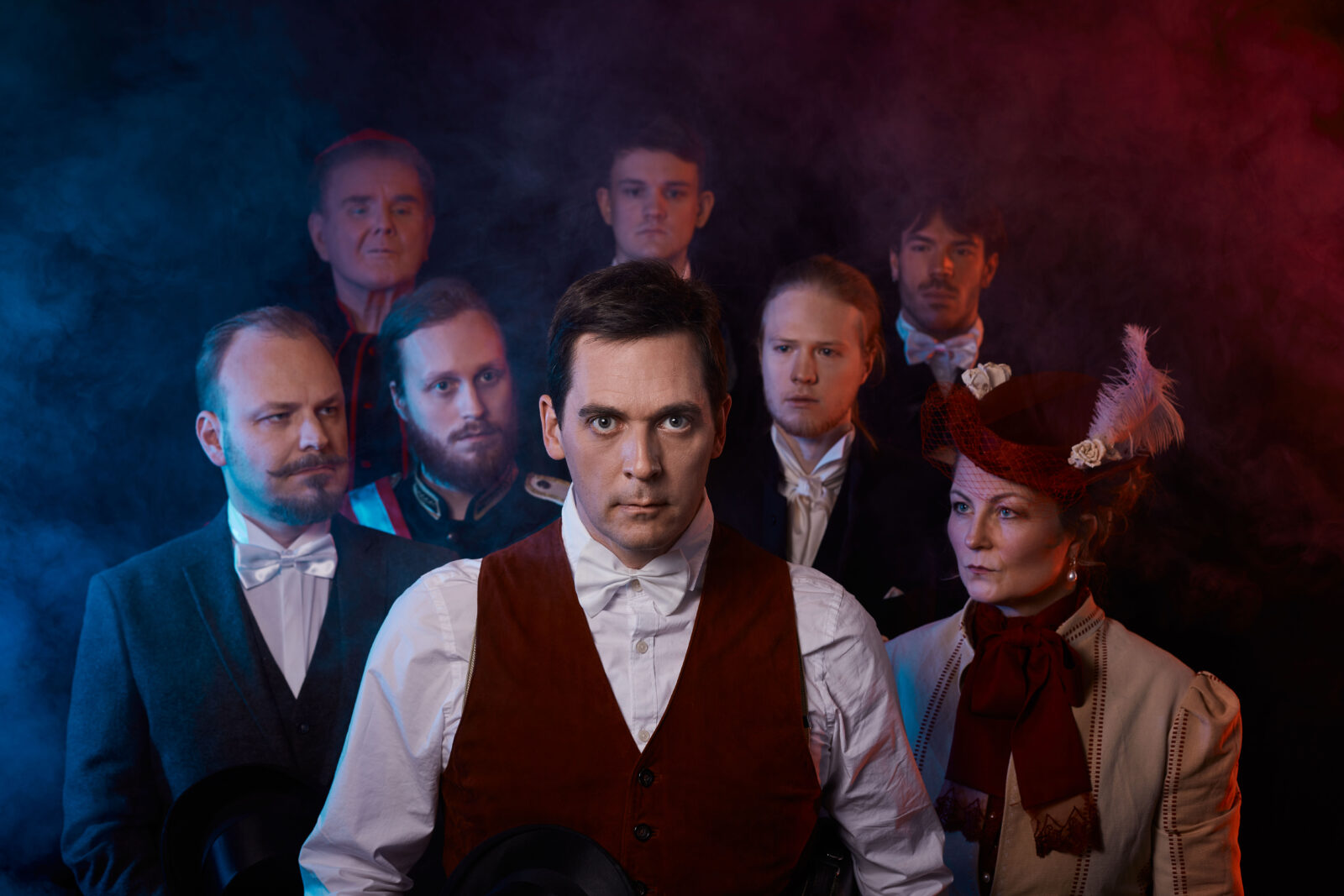Jekyll & Hyde begeistert bald in Seevetal: Musicalklassiker mit Spannung, Liebe und Drama 1 a group of people in clothing
