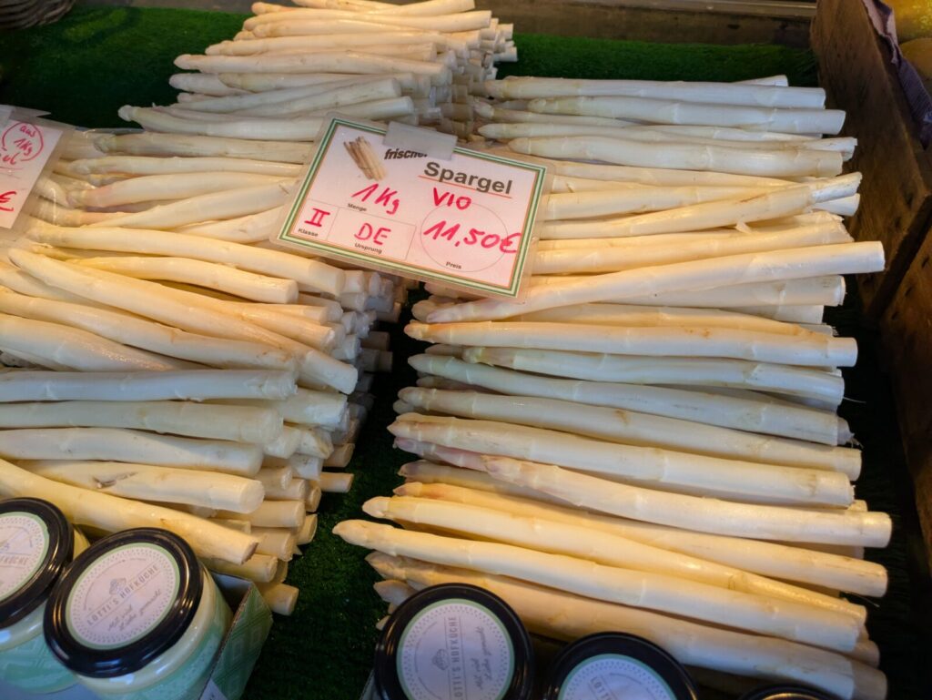 Frischer Spargel und süße Erdbeeren: Obsthof Brunckhorst auf dem Neugrabener Wochenmarkt 3 Frischer Spargel und süße Erdbeeren: Obsthof Brunckhorst auf dem Neugrabener Wochenmarkt