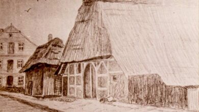 a drawing of a house