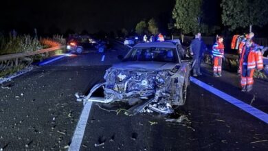 Schwerer Autounfall bei Nacht