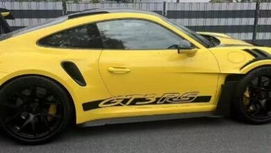 Gelber Porsche GT3 RS auf Straße