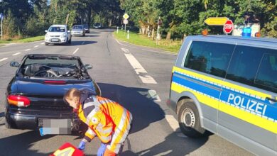 Unfall mit Polizei und Rettungsdienst