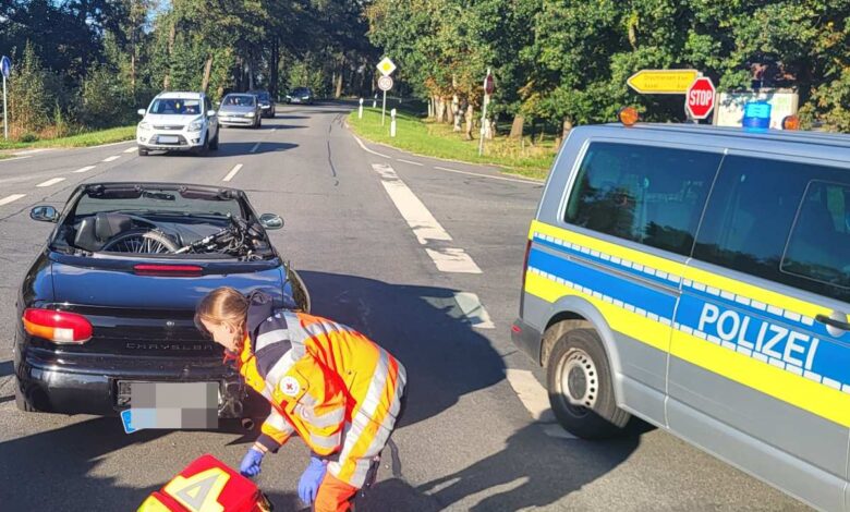 Drochtersen: Rollerfahrerin bei Auffahrunfall schwer verletzt – 5.000 Euro Schaden 6 Unfall mit Polizei und Rettungsdienst