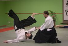 Zwei Aikido-Praktizierende im Training.
