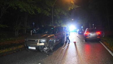 Unfall zwischen Mercedes und Land Rover