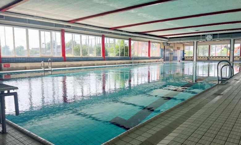 Hallenbad Over: Schließzeit verkürzt sich deutlich – Inliner-Reparatur ermöglicht schnellere Öffnung 4 Helles Hallenbad mit Schwimmerbecken