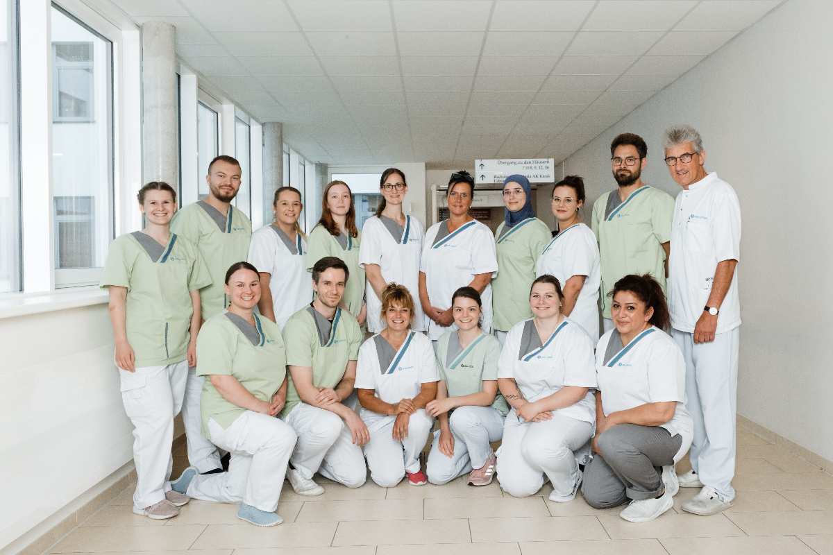 Gruppe von Pflegekräften im Krankenhaus