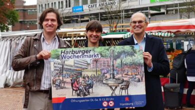 Neues Schild für Wochenmarkt Harburg