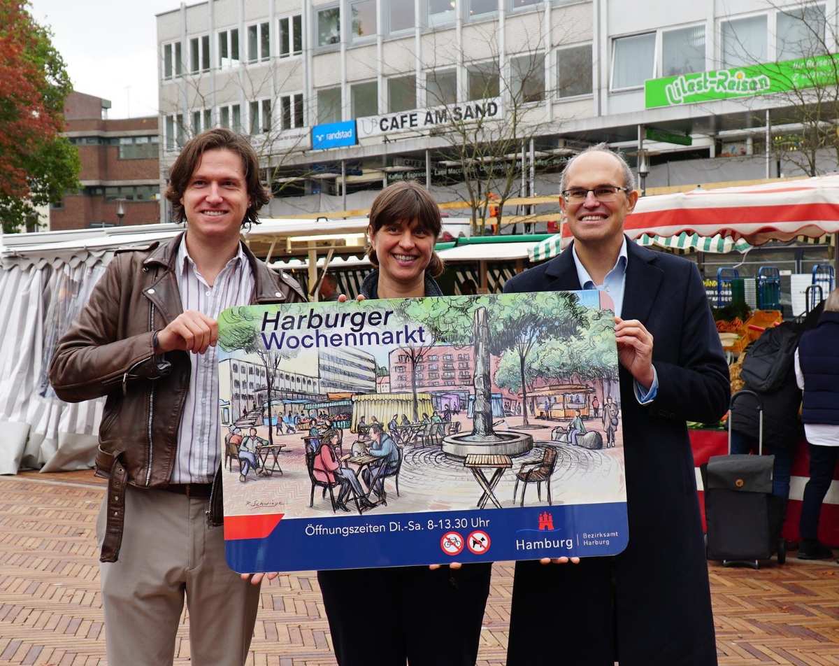 Neues Schild für Wochenmarkt Harburg