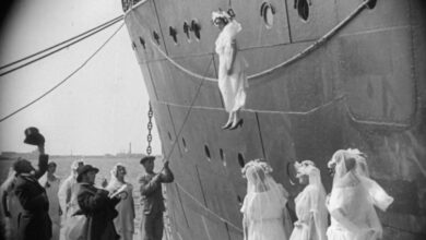 Hochzeit auf einem Schiff, fröhliche Feier.