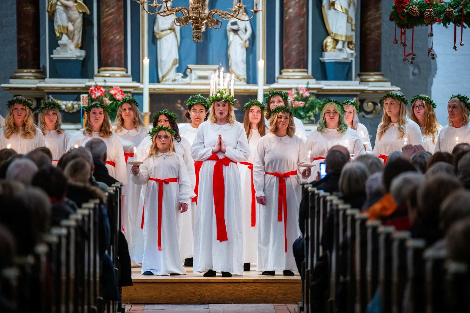 Lichterfest mit singenden Kindern