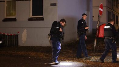 Schüsse im Harburger Phoenix-Viertel: Polizei durchsucht mehrere Kneipen – Täter und Verletzter flüchtig 5 Polizei auf Spurensuche